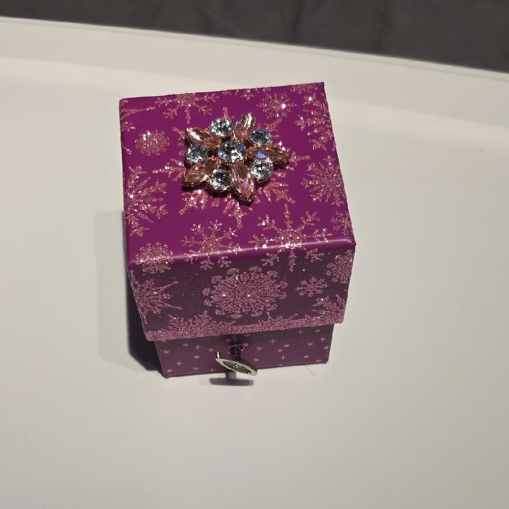 Elegant Floral Jewelry Box - Purple and Gold